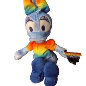 Disney, NWT Daisy, duck rainbow collection, pride 8 inches
